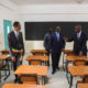 Macky Sall visitant une salle de classe lors de inauguration de l'école Complexe Scolaire El Hadj Bibi Ndiaye