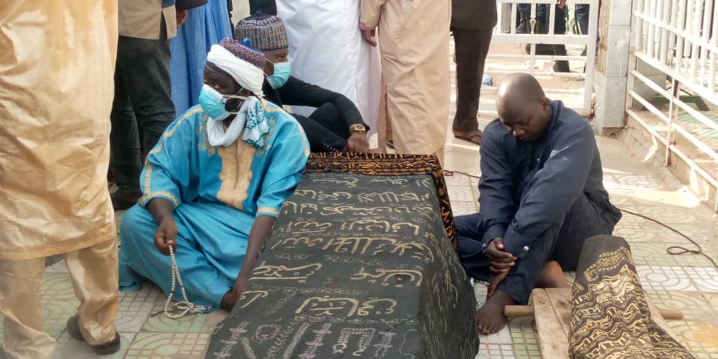 En direct de Médina Baye : les premières images de l'inhumation de Seyda Fatoumata Zahra Niass