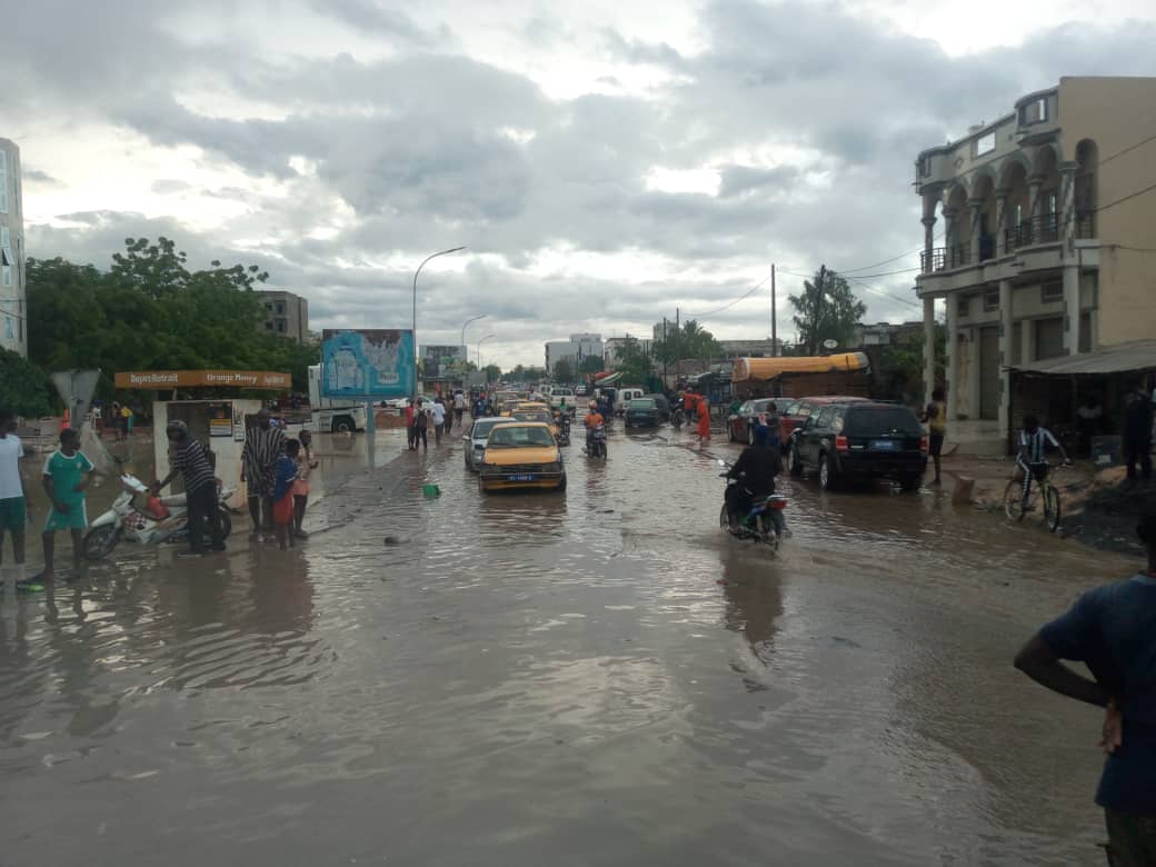 Kaolack : premières fortes pluies, premiers dégâts à travers la ville [Images]