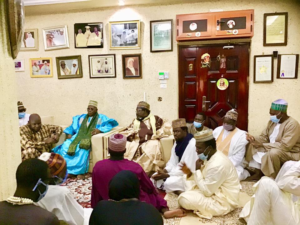 Médina Baye : les images de la présentation de condoléance du Khalife de Léona Niassène à Imam Cheikh Cissé