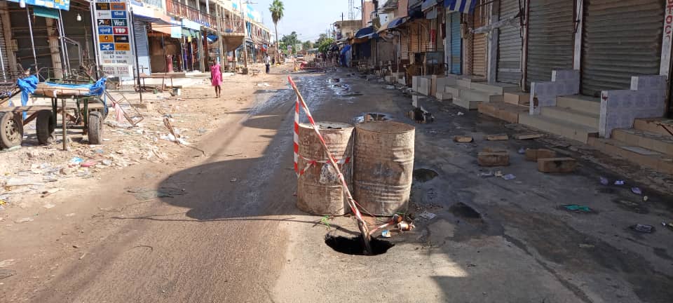 Kaolack en images : entre affaissements de canaux et dégradations de routes