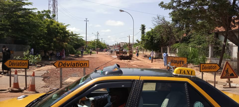 Kaolack en images : entre affaissements de canaux et dégradations de routes