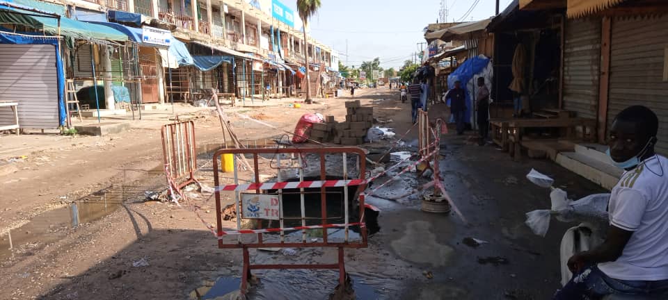 Kaolack en images : entre affaissements de canaux et dégradations de routes