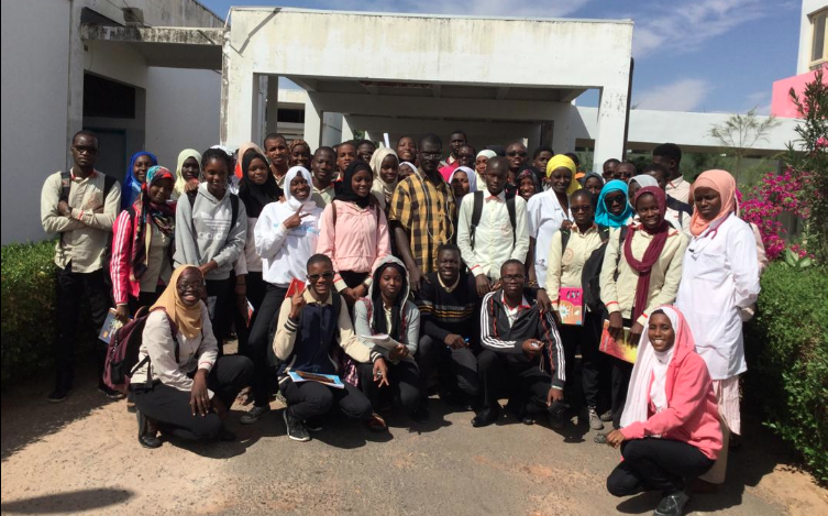 des élèves du Lycée Scientifique d'Excellence de Diourbel
