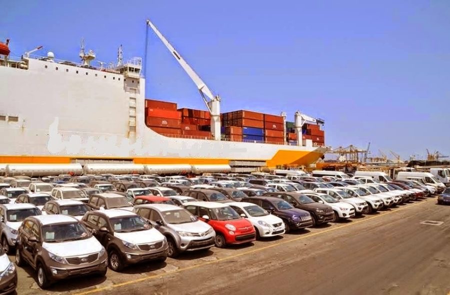 Voiture importées au port