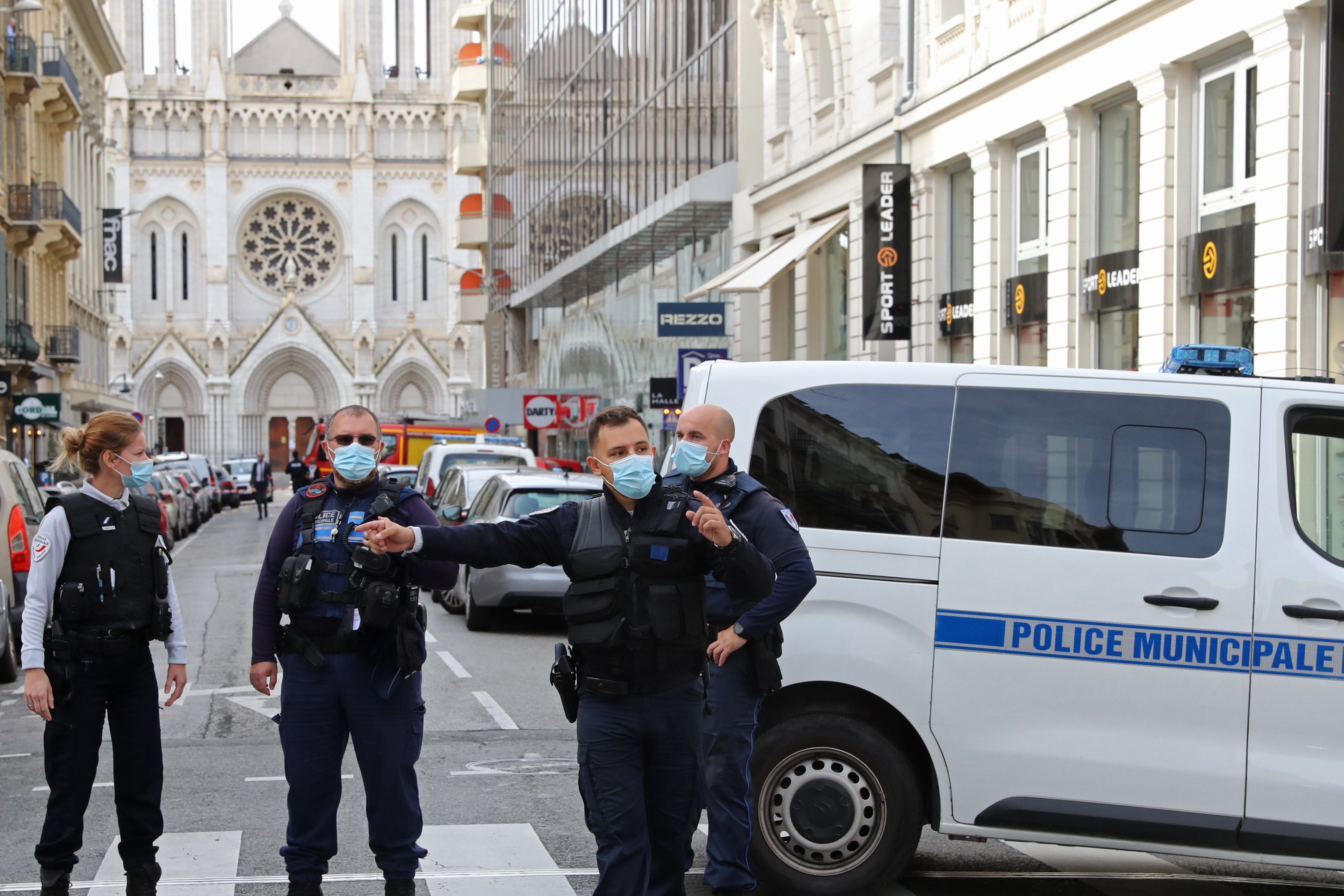 Des policiers français à Nice suite à l'attaque