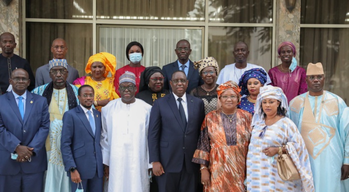 Inondations : le président Sall a reçu le rapport de la Mission d'information de l'Assemblée Nationale