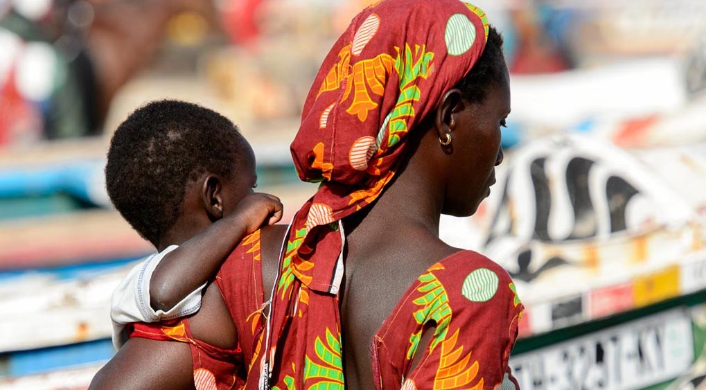 famille senegalaise mère enfant