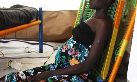 une femme africaine en état de grossesse