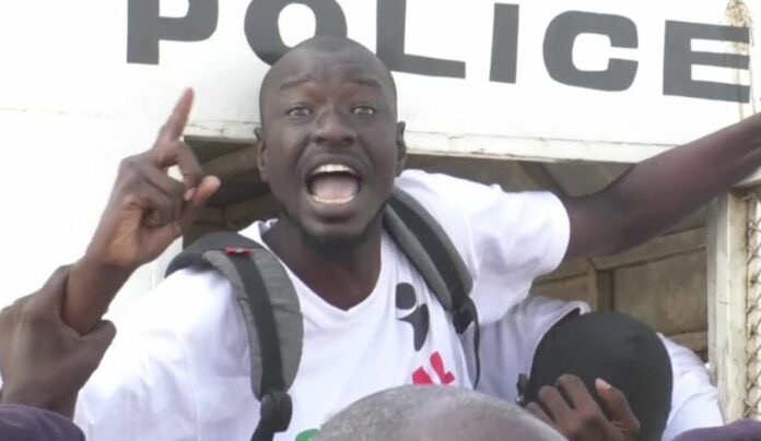 En sit-in à la Place de l’indépendance : Dame Mbodj et Karim Xrum Xax arrêtés