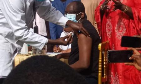 Abdoulaye Diouf Sarr vacciné