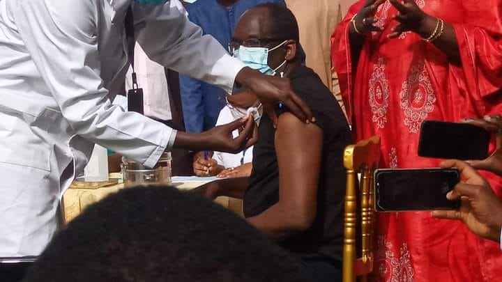 Abdoulaye Diouf Sarr vacciné