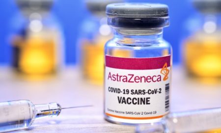 Coronavirus : ce pays européen suspend le vaccin d'AstraZeneca après des problèmes de coagulation chez des patients