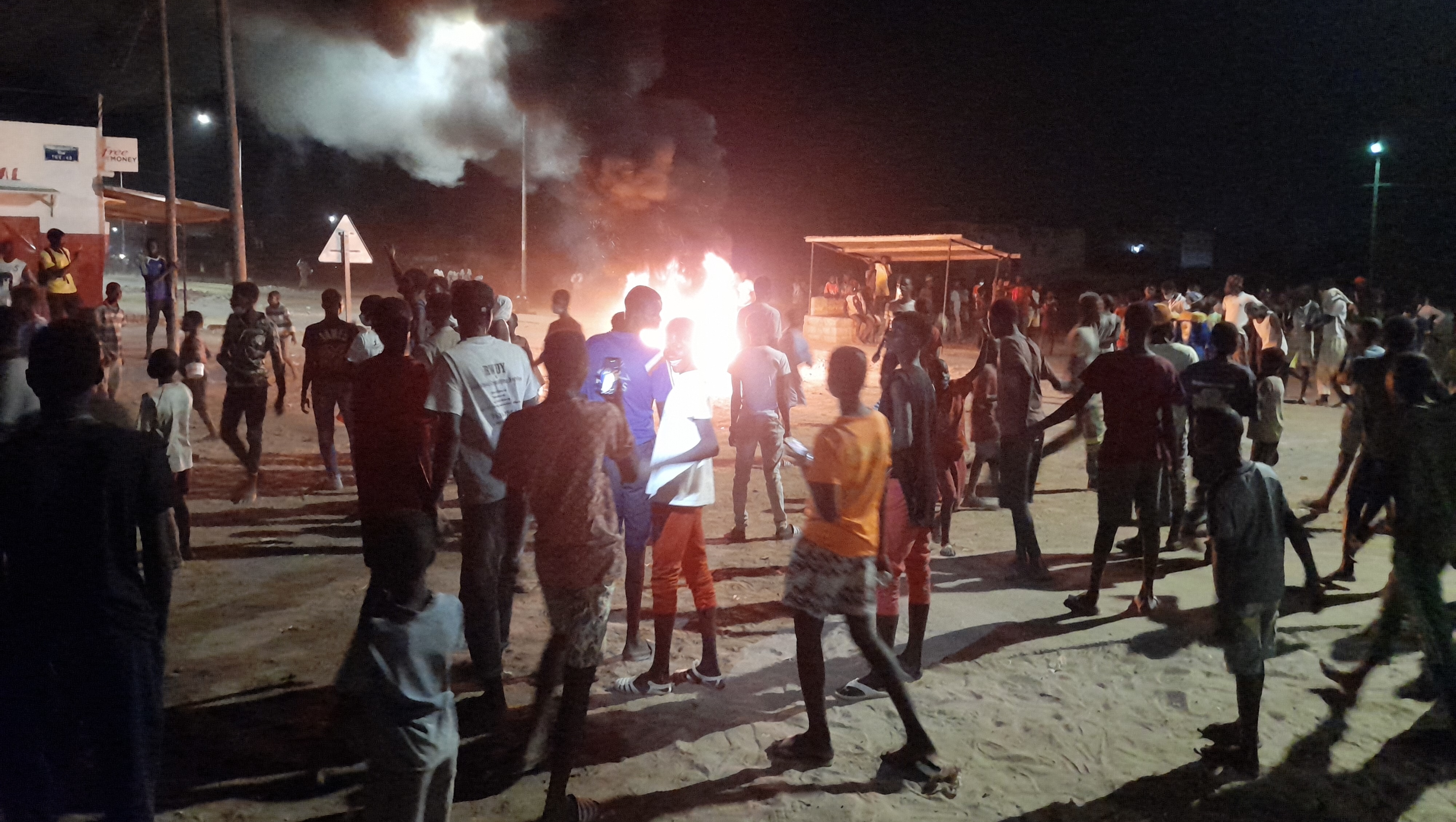 Tension politique au Sénégal : Kaolack entre timidement en manifestations