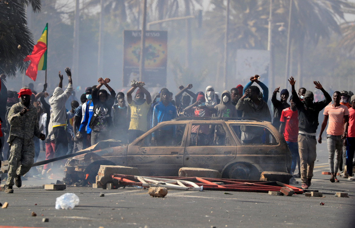 Rôle du #FreeSenegal lors des émeutes de mars 2021 au Sénégal : comment les jeunes ont utilisé les outils numériques pour sauver une démocratie menacée