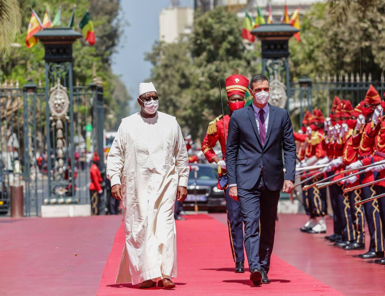 Rapatriement des migrants sénégalais : le Premier ministre espagnol Pedro Sánchez reçu à Dakar par le président Macky Sall