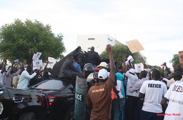 à Koungheul, Macky Sall accueilli avec des jets de pierres