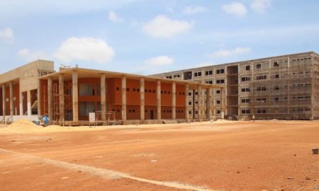 Université Amadou Makhtar Mbow