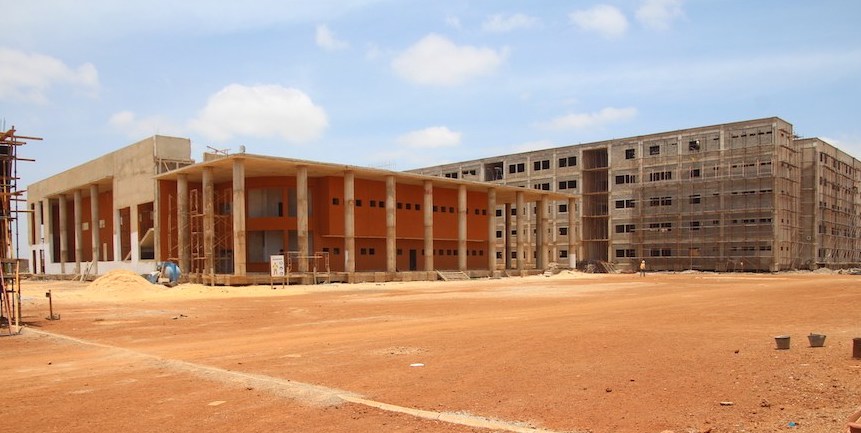 Université Amadou Makhtar Mbow
