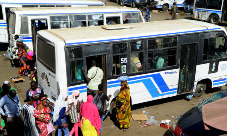 Bus de transport en commun Tata