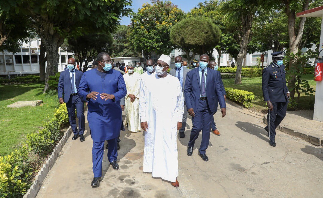 Macky Sall à l'Institut Pasteur de DAKAR