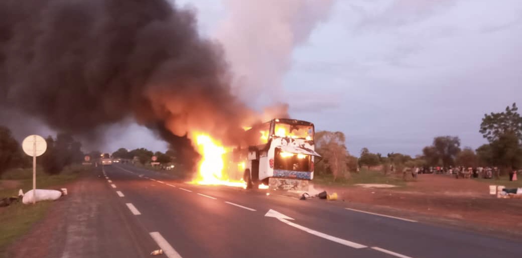 Bus en feu accident