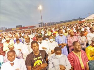 Hadratoul Jummah dirigé par le Khalife à Dakar : une marée de Talibé Baye abreuve la capitale de Salatul Fatihi