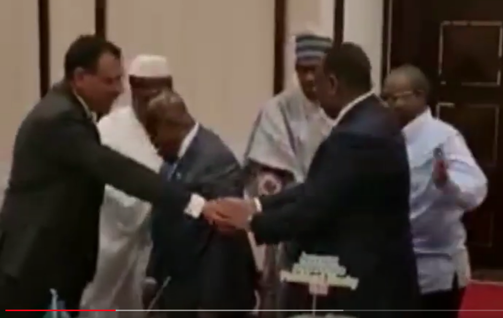 Nigeria : Macky Sall agréablement surpris par ses pairs de la CEDEAO