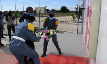 Des officiers de l'Ensoa