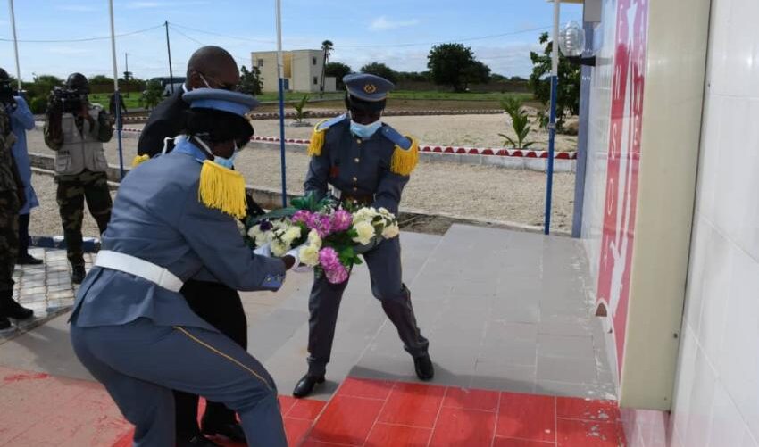 Des officiers de l'Ensoa