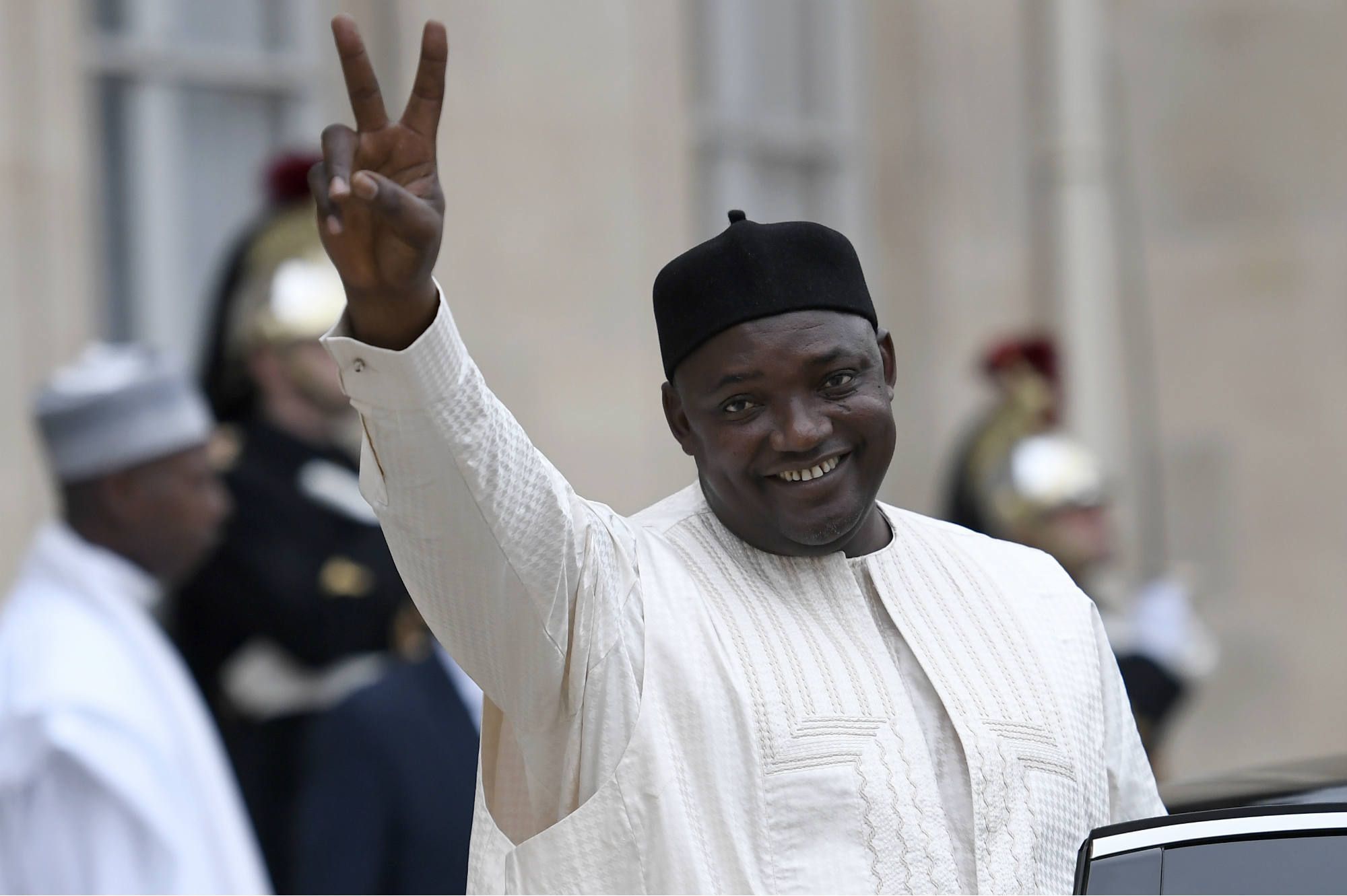 Gambie: Adama Barrow remporte l'élection présidentielle