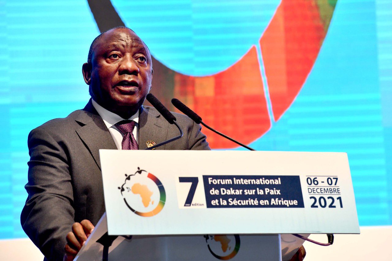 Le président de l'Afrique du Sud, Ciryl Ramaphosa prenant part Forum de Dakar sur la paix et la sécurité lundi 6 décembre 2021 à Dakar