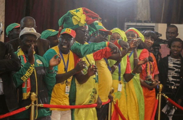 Bafoussam : 15 millions de F CFA remis au supporters sénégalais