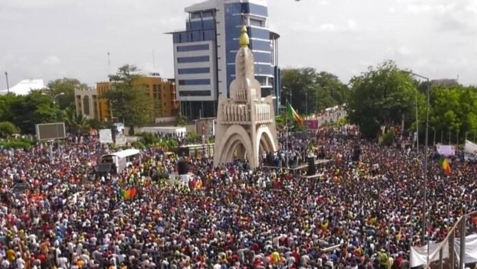 Manifestions contre les sanctions de la CEDEAO : la démonstration de force des Maliens