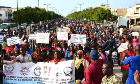 "Mutisme de l'Etat" : le Saems et le Cusems dans les rues de Thiès, ce mercredi