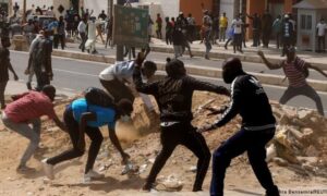 Sédhiou : affrontements entre militants, un blessé et un véhicule saccagé