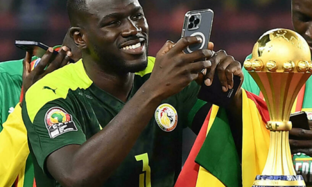 Cérémonie de décoration des lions : le téléphone de Kalidou Koulibaly, chipé au Palais présidentiel