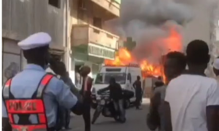 Dakar : un violent incendie ravage le marché "salle de vente"