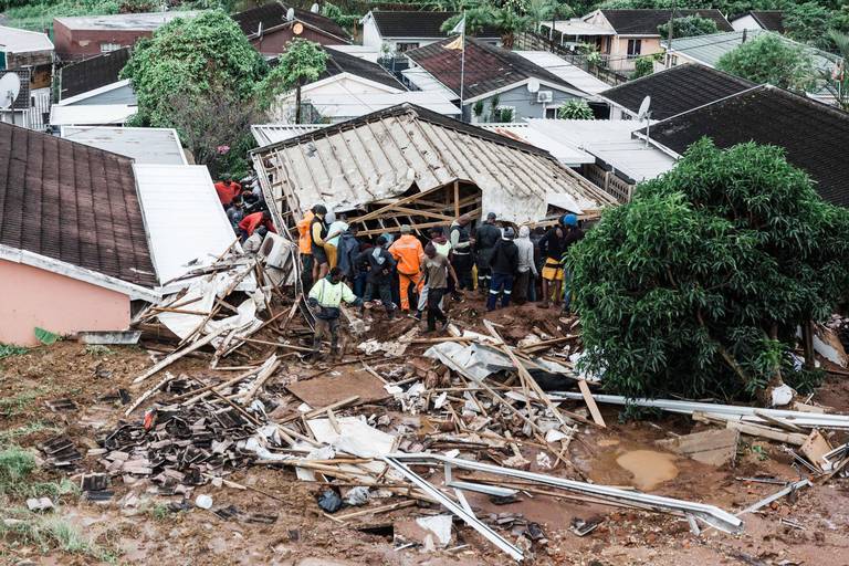 Afrique du Sud : le bilan des terribles inondations s’alourdit à 400 morts
