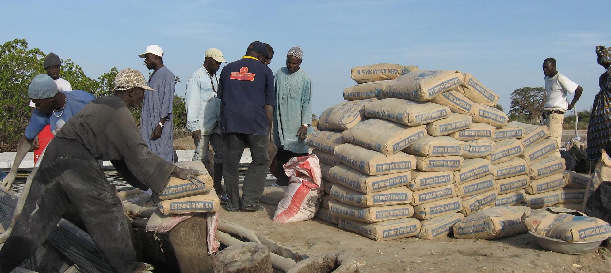 Nouveaux prix du ciment : des distributeurs de kaolack se plient à la mesure