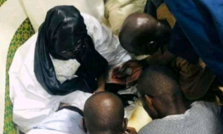 Touba : l’ex capitaine Touré reçoit les prières de Serigne Mountakha Mabcké