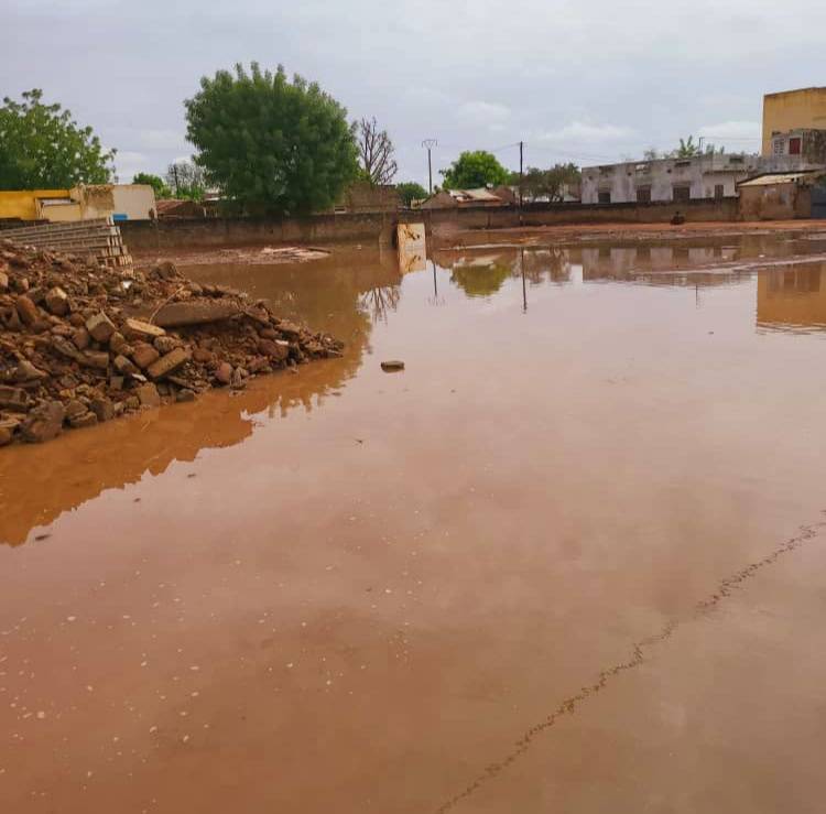 La commune de Ndoffane sous les eaux : le maire au chevet des sinistrés