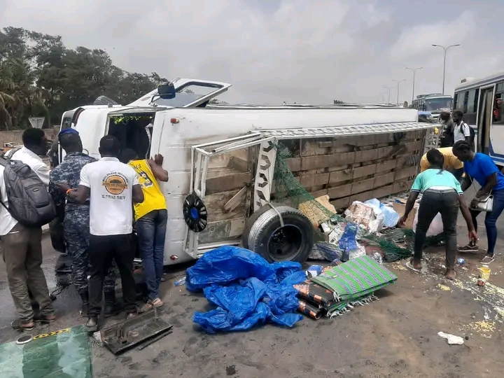 Dakar : un "Ndiaga Ndiaye" se renverse, 27 blessés enregistrés dont 2 dans un état grave