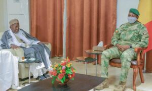 Mali : le Khalife de Médina Baye reçu par le président de la transition, Assimi Goita