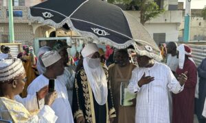 Grands travaux de la Fayda : le Roi de Kano (Nigeria) visite les chantiers