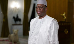 Macky-Sall pose avant un entretien Interview 0