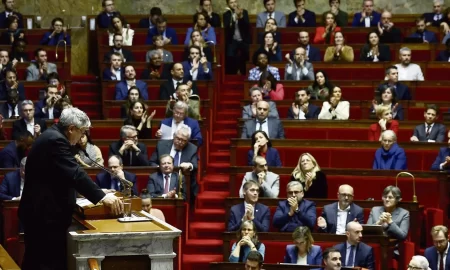 France : le gouvernement censuré par une « alliance » NFP - RN, une première depuis 1962