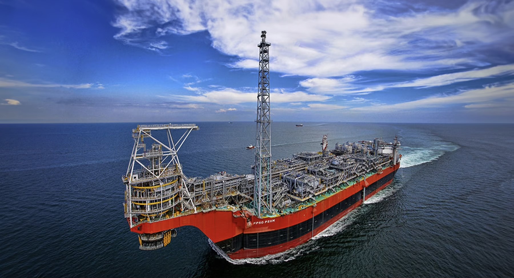 L’unité flottante de production, de stockage et de déchargement (FPSO PSVM) du gisement de Sangomar, dans les eaux sénégalaises, en février 2024. © Woodside