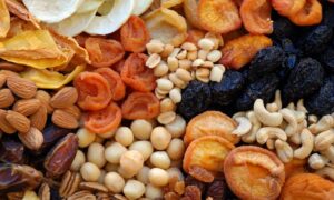 Ces fruits secs à éviter pour ne pas faire grimper son taux de cholestérol